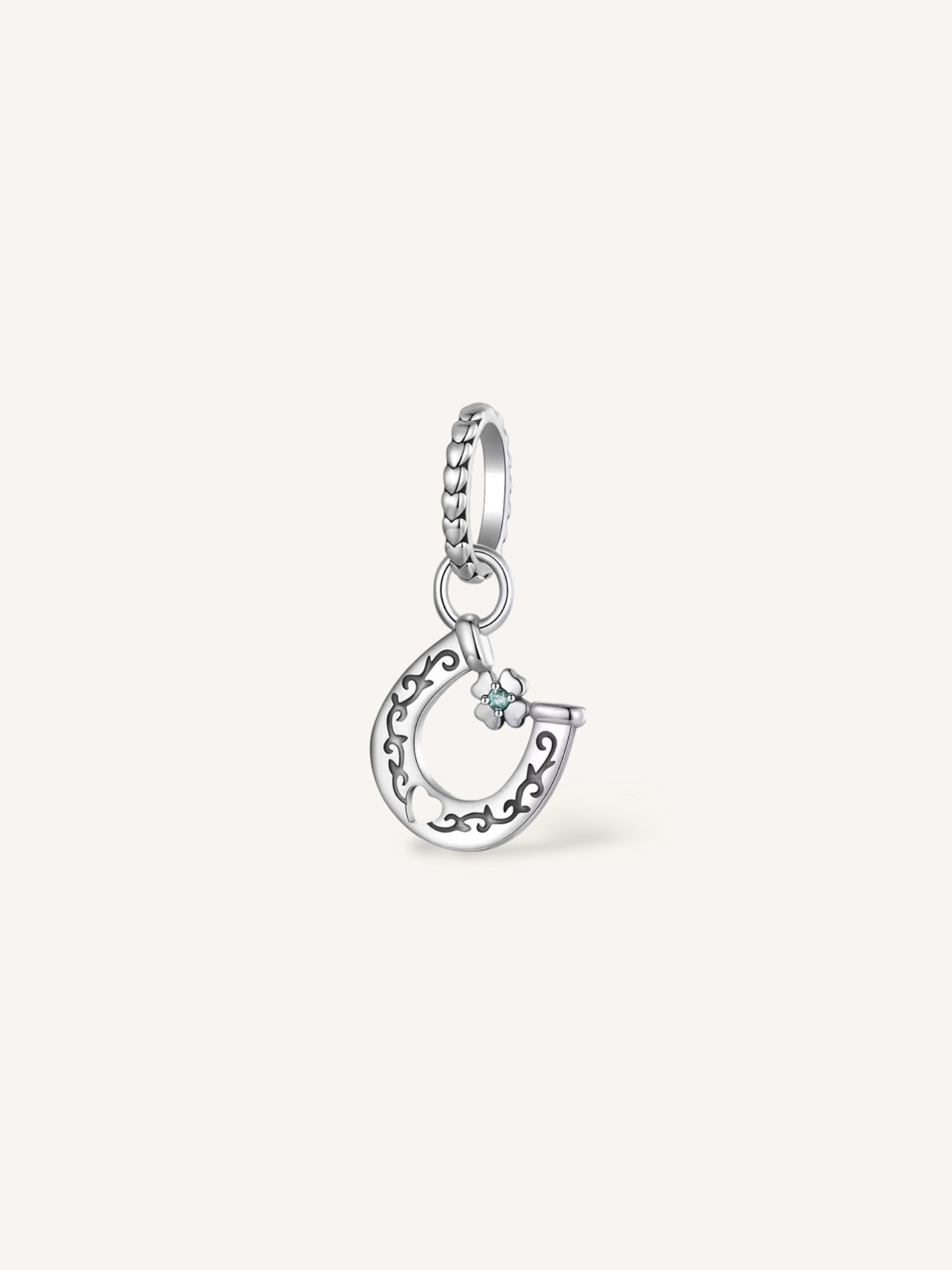 Charm de herradura con trébol en el centro de plata de ley compatible Pandora.