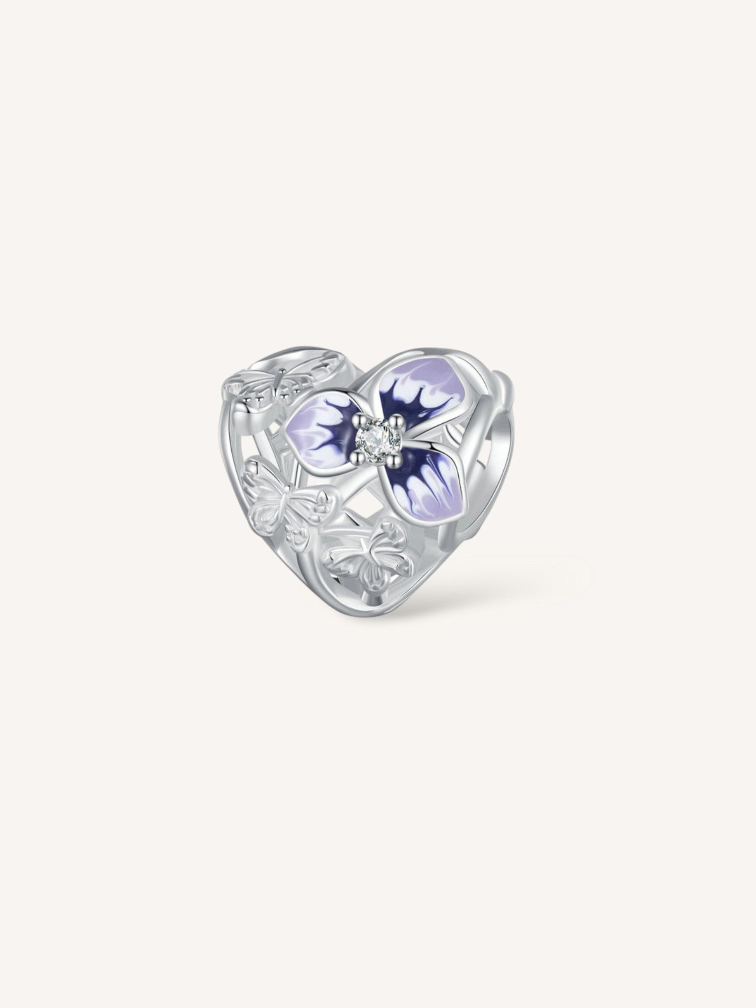 Charm corazón filigrana con mariposas y flor pensamiento en color y circonita, de plata de ley compatible Pandora.